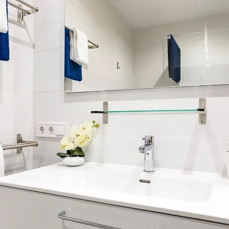 Agua Vi & Seasonal Pool By Ele Apartament